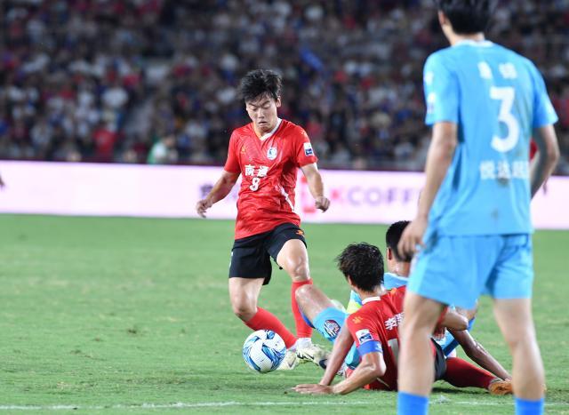 1753689376358013340.jpg (体育)(1)足球——江苏省城市足球联赛:南通队胜盐城队XxjpseC007626_20250719_PEPFN0A001.jpg