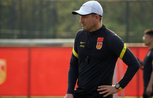 1647486994131020935.jpg 00244AjRgy1gzy2iaw6b2j61900u0jw002_副本.jpg